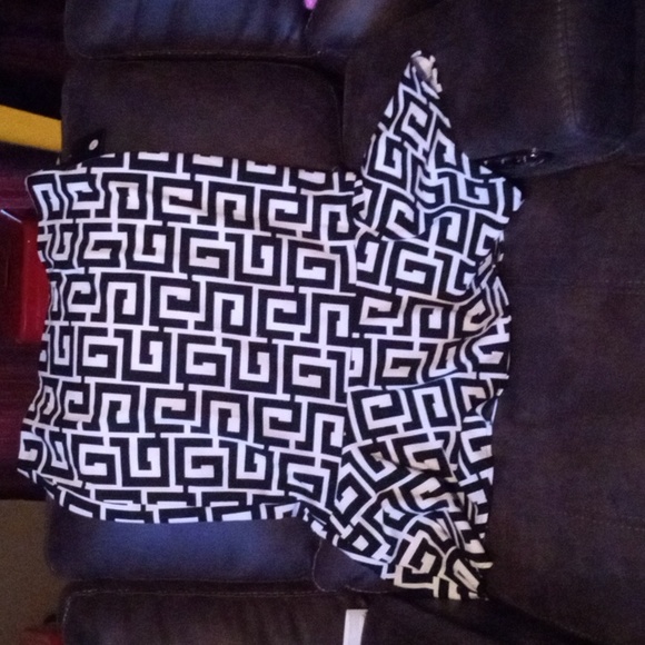 Skirt - Picture 3 of 5